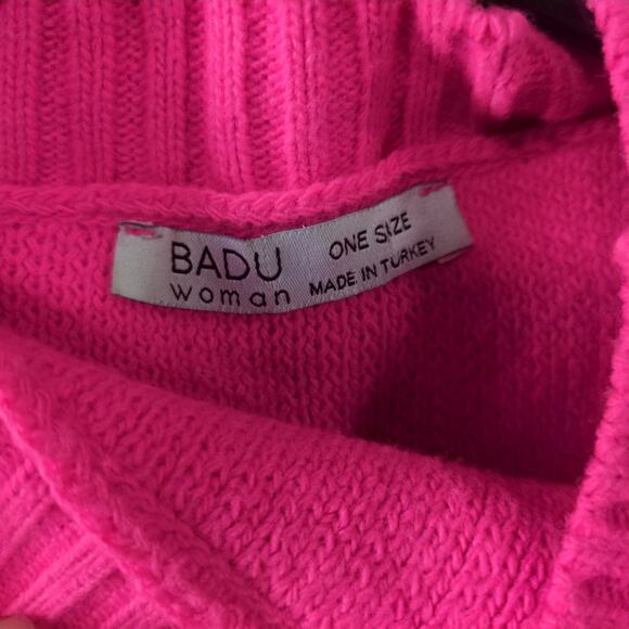 BADU Distressed Sweater One Size Hot Pink Knitted Fringe Hem Casual Holiday Chic - Picture 5 of 8